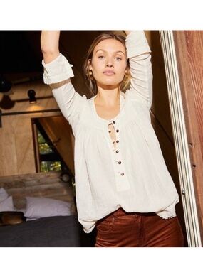 Free People "We The Free" Sand Dune Henley top in a cream color size large